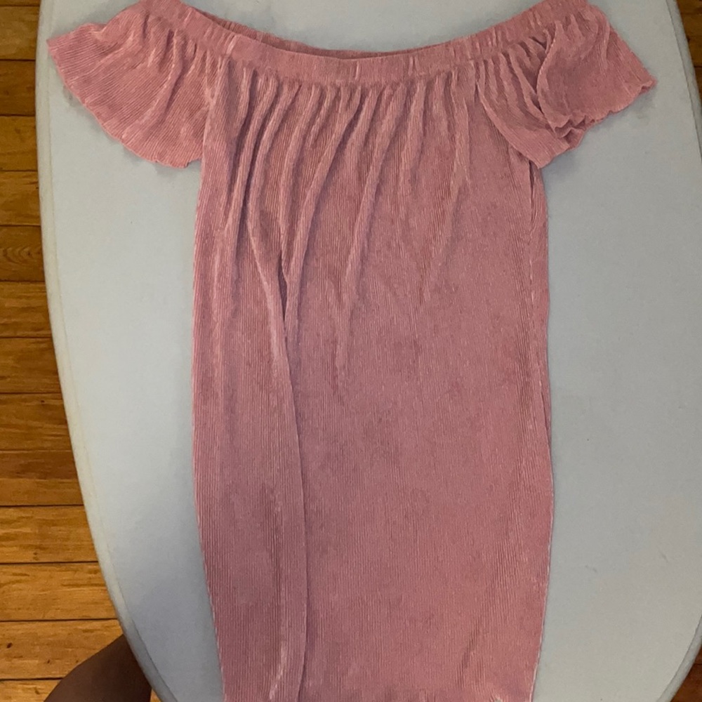 Light Pink Boutique Dress off the shoulders